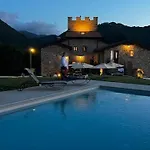 아파트 La Casa - Cosy For 2 With Shared Swimming Pool And View