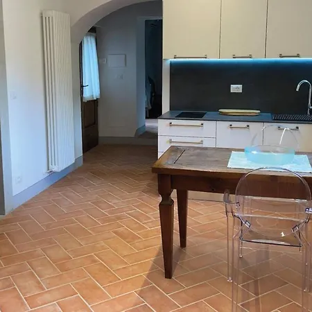 아파트 La Casa - Cosy For 2 With Shared Swimming Pool And View Mezzana (Massa and Carrara)
